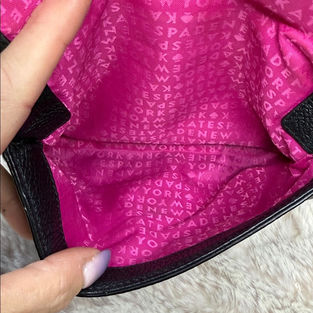 Kate Spade New York Mansfield Mariana
Crossbody Bag (Black) - Picture 6 of 11